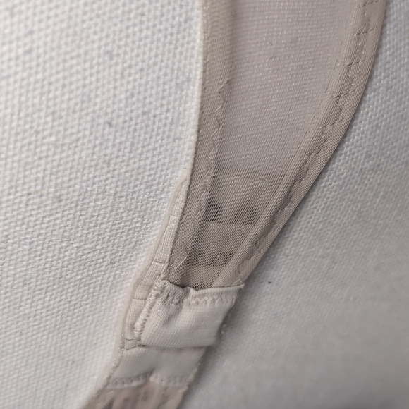 DREAM ANGELS Victoria's Secret GOLD Lace Demi Push-Up 32C - Picture 7 of 10